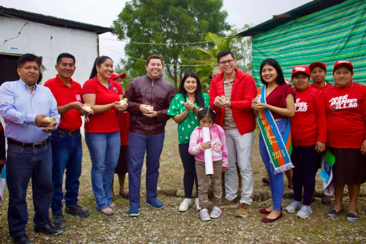 Prefectura de Santa Elena, impulsa la cría de pavos para fiestas navideñas.