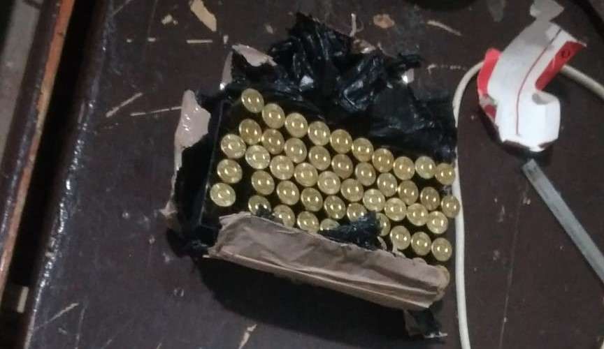 Policía encontró 50 cartuchos y droga en casa de uno de los asesinados el viernes en La Libertad.