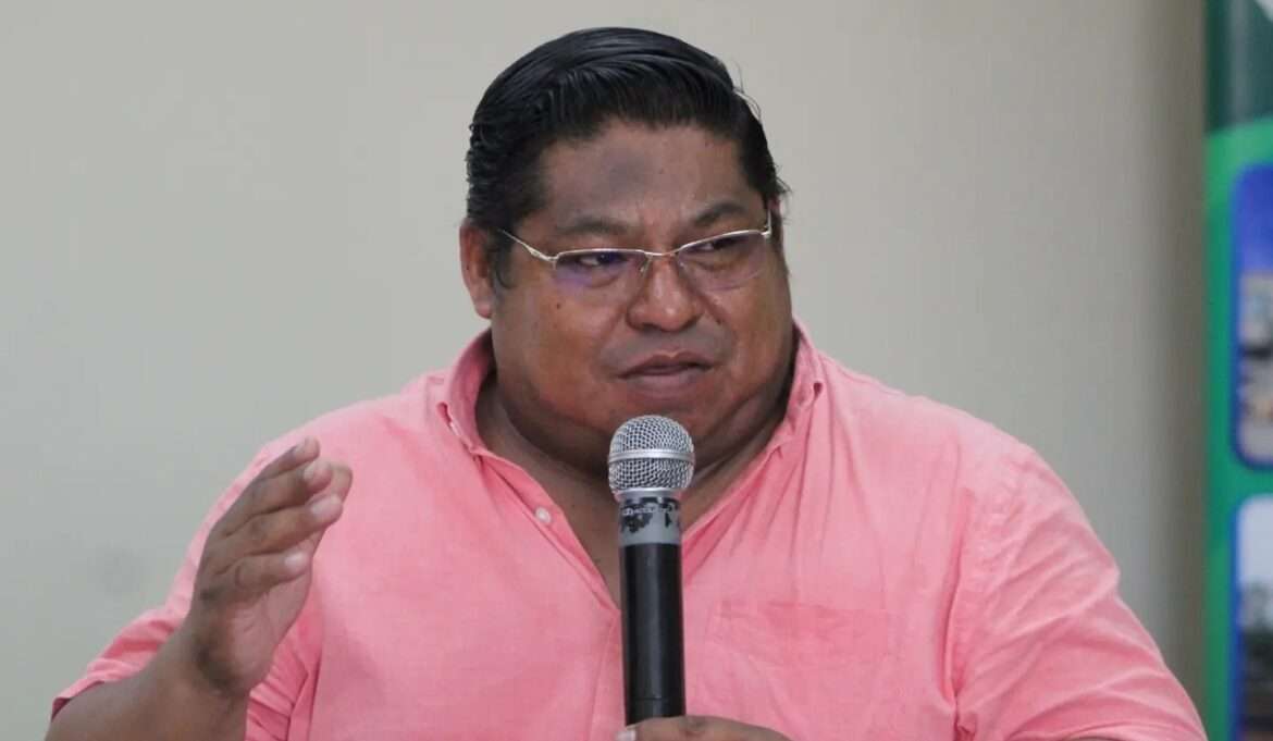 Intendente de Policía de Santa Elena renunció tras cuestionamientos.