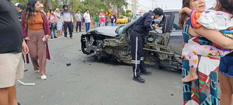 Susto y heridos en accidente de tránsito en Capaes – Santa Elena.