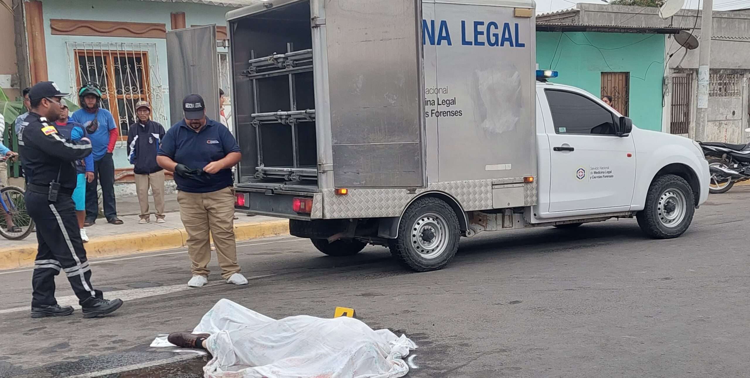 Carro mató a un comerciante de ´jugos´ en La Libertad.