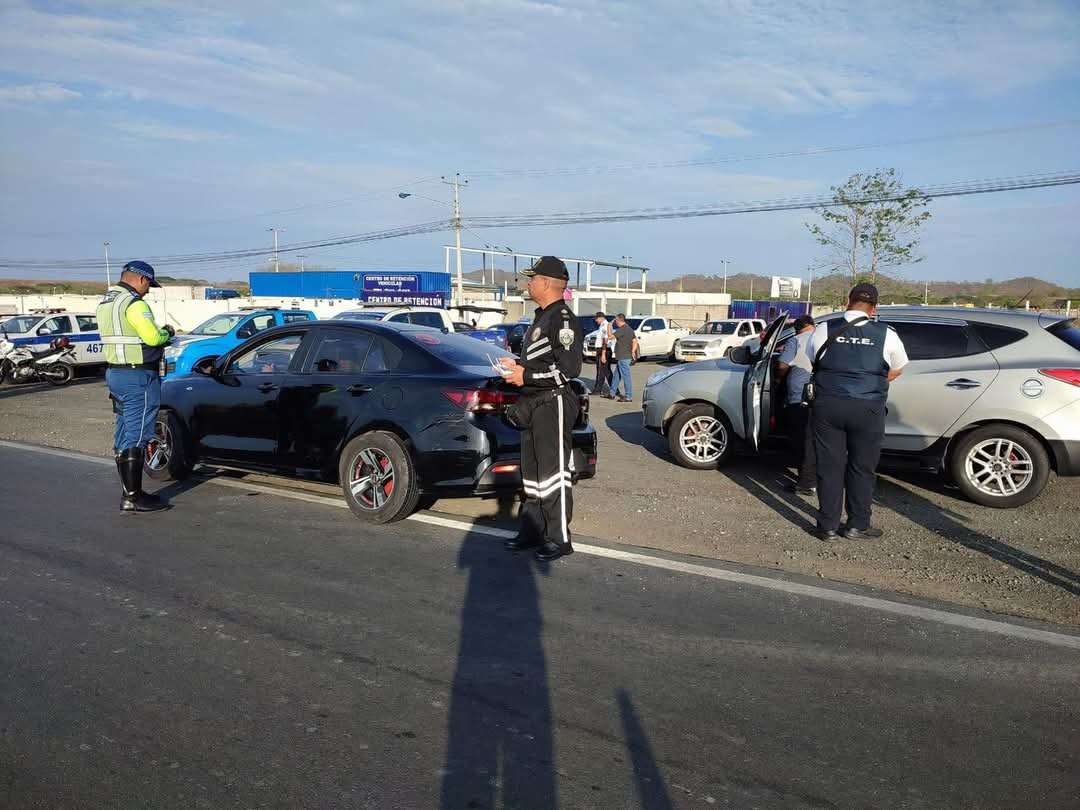 CTE refuerza medidas de seguridad vial en el feriado navideño en carreteras peninsulares.