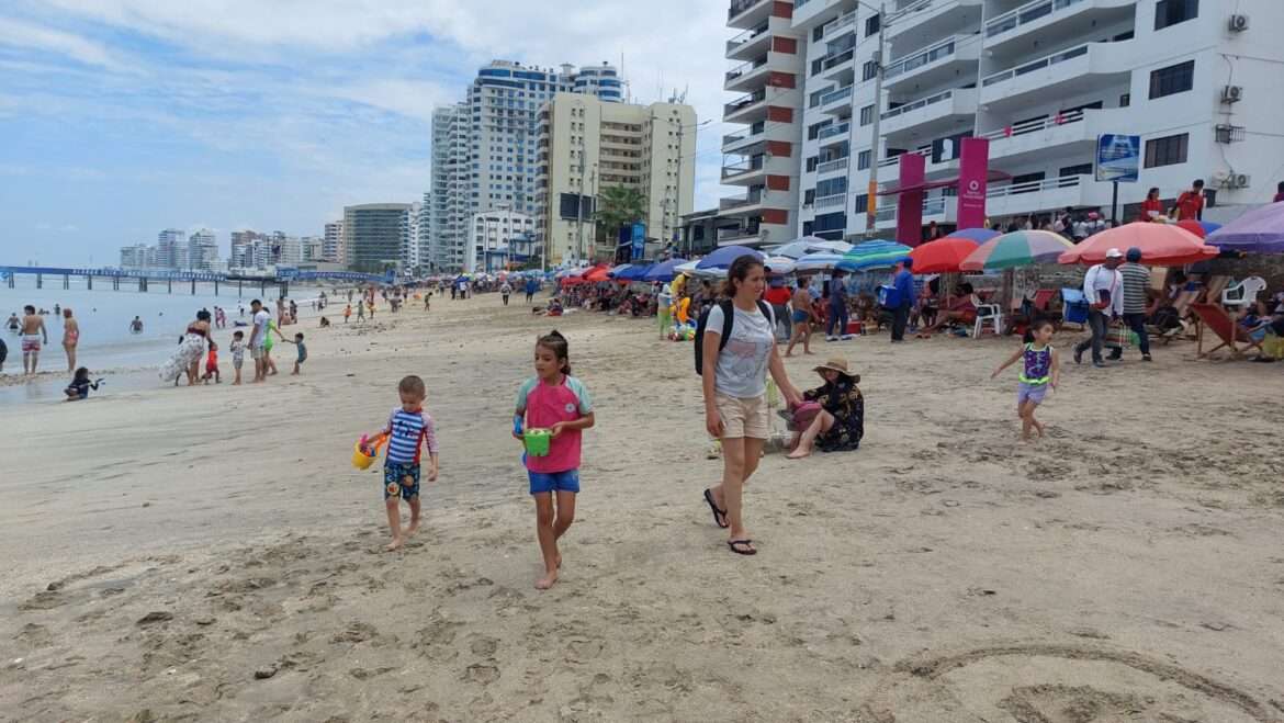 Feriado de inicio del 2025 deja importantes ganancias al sector turístico de Santa Elena