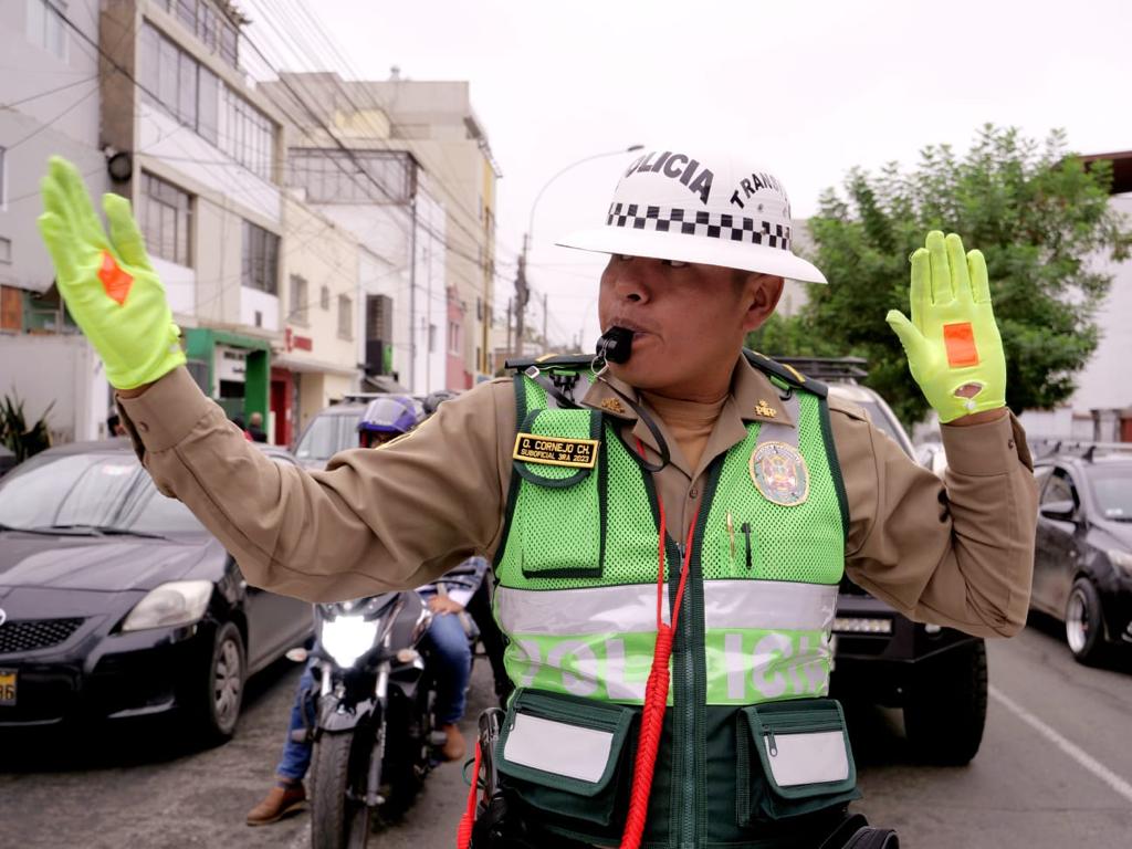 La Policía Nacional asumirá control operativo de carreteras en 13 provincias