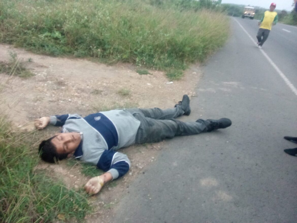 Se investiga las causas de muerte de un hombre hallado a un costado de la Ruta del Spondylus