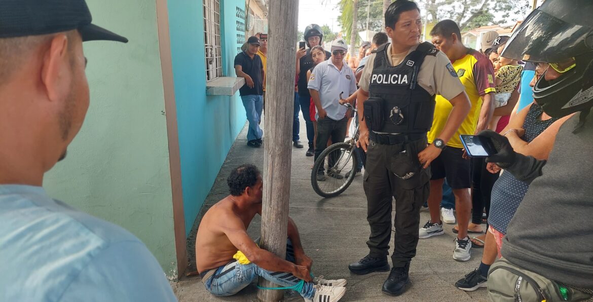 Detienen a sujeto que presuntamente robó celular a estudiante en bus urbano en La Libertad
