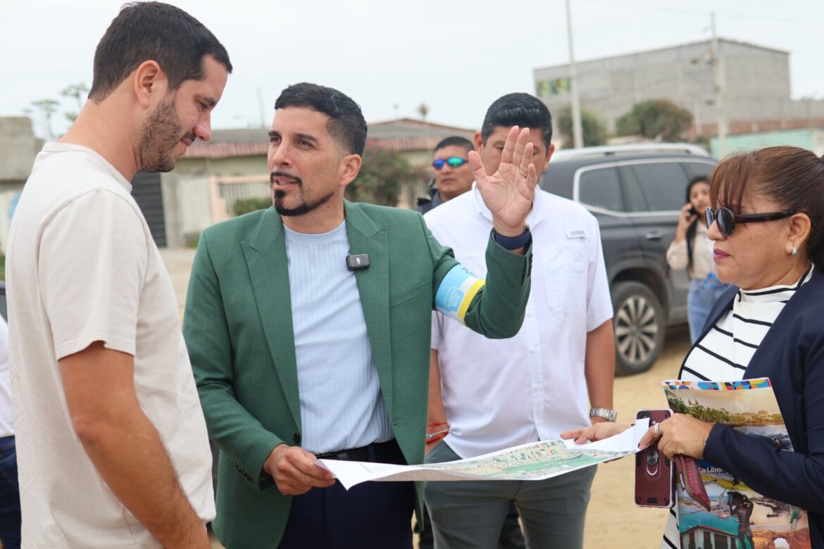 Alcalde Tamariz y Ministro de Obras Públicas proyectan el nuevo hospital para La Libertad