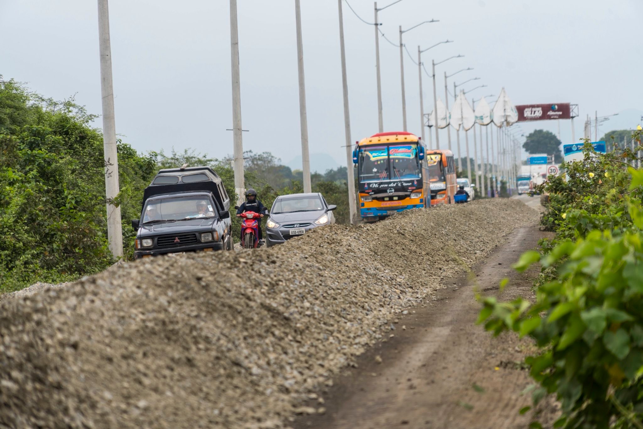 Vía Colonche – Palmar muy pronto quedará expedita.