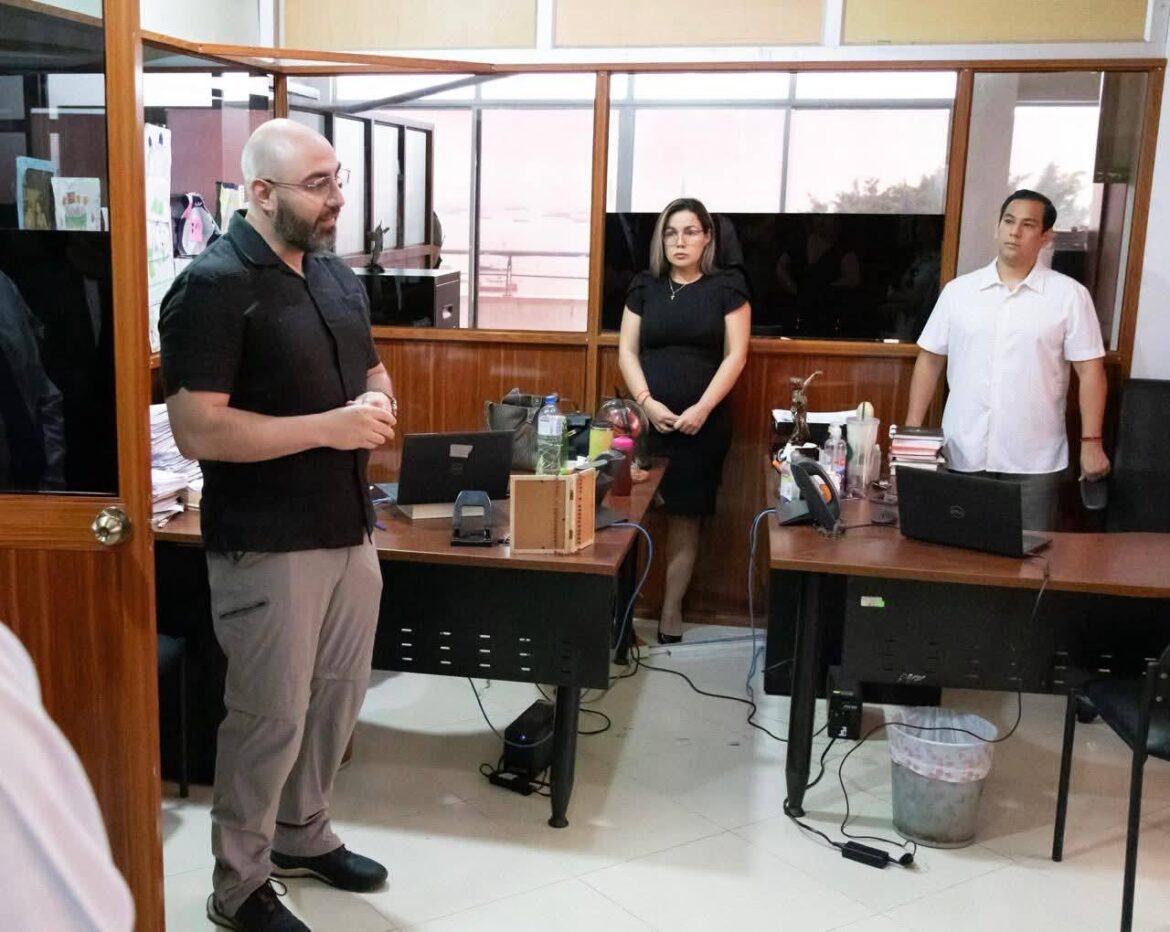 Presidente del Consejo de la Judicatura recorrió edificio judicial en La Libertad