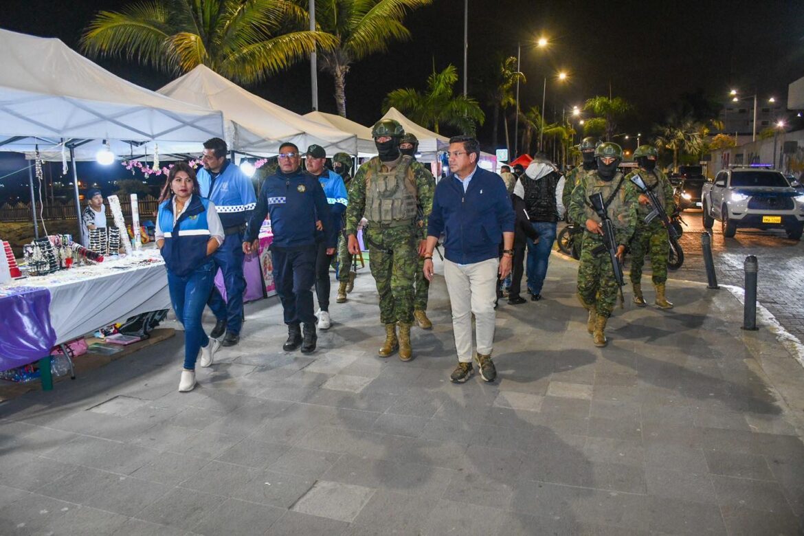 Operativos de control garantizan seguridad en el malecón de La Libertad