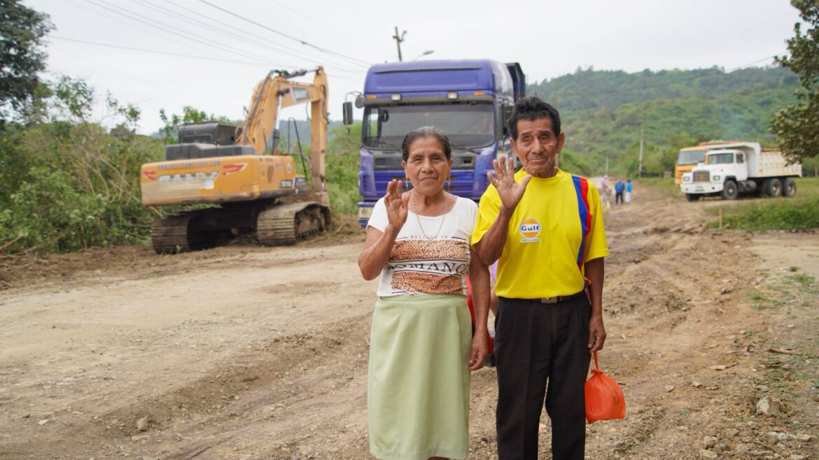 Avanza construcción de la vía Libertador Bolívar a Sitio Nuevo.