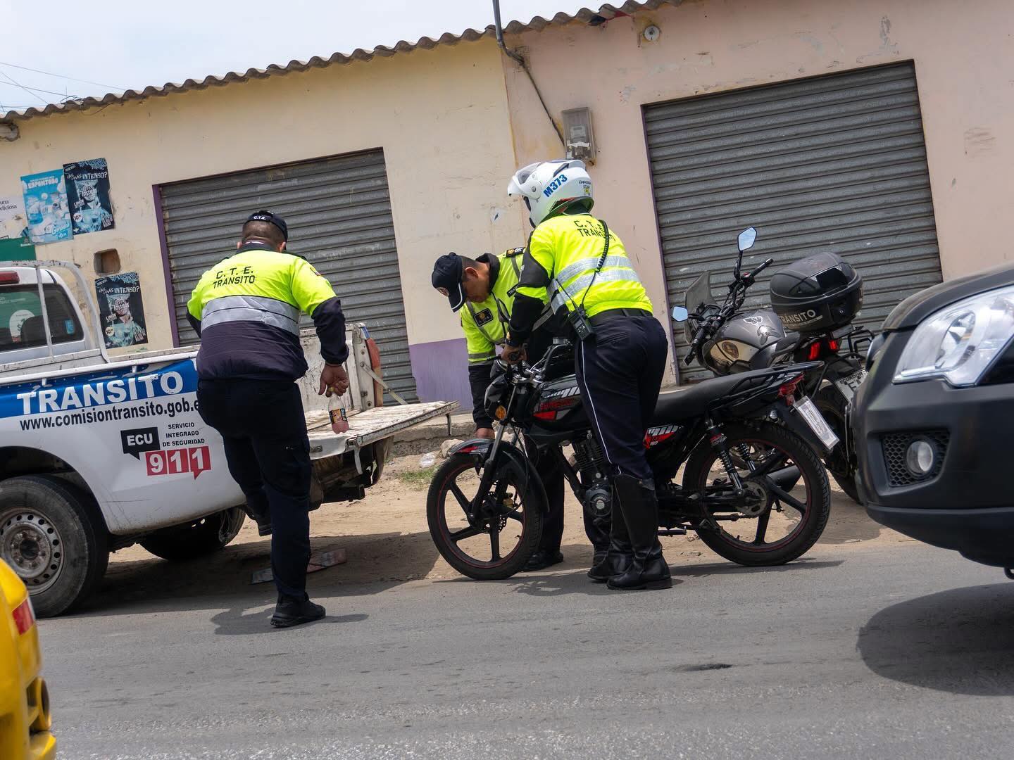 Operativo policial dejó motocicletas retenidas y citaciones en La Libertad