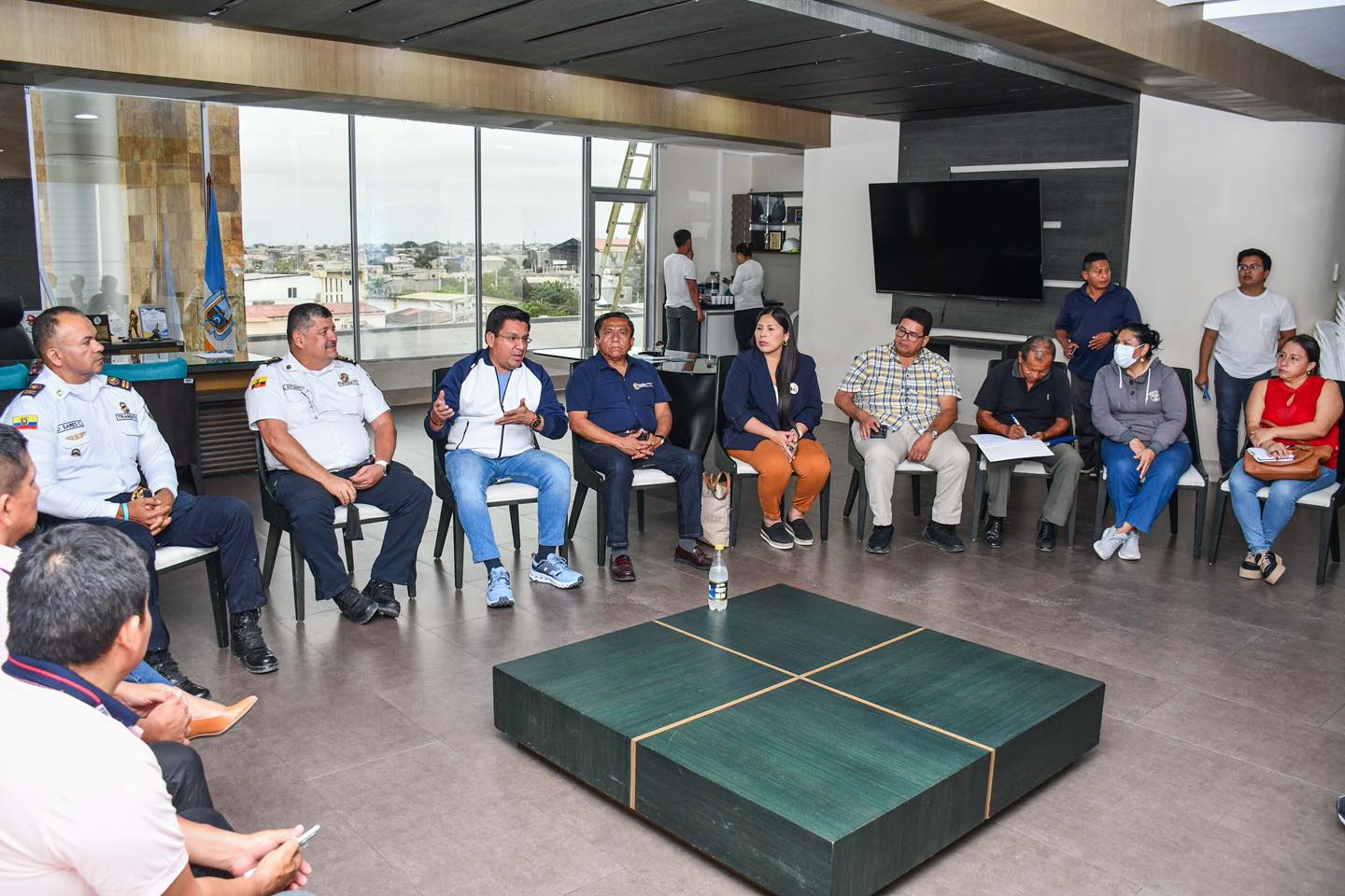 Autoridades y taxistas buscan fortalecer la seguridad vial en La Libertad