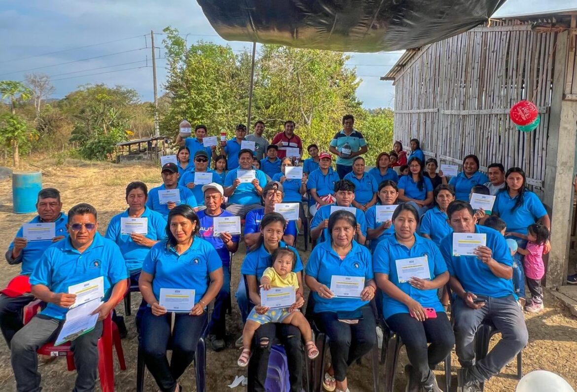 Agricultores se capacitan en producción sostenible en Juntas del Pacífico