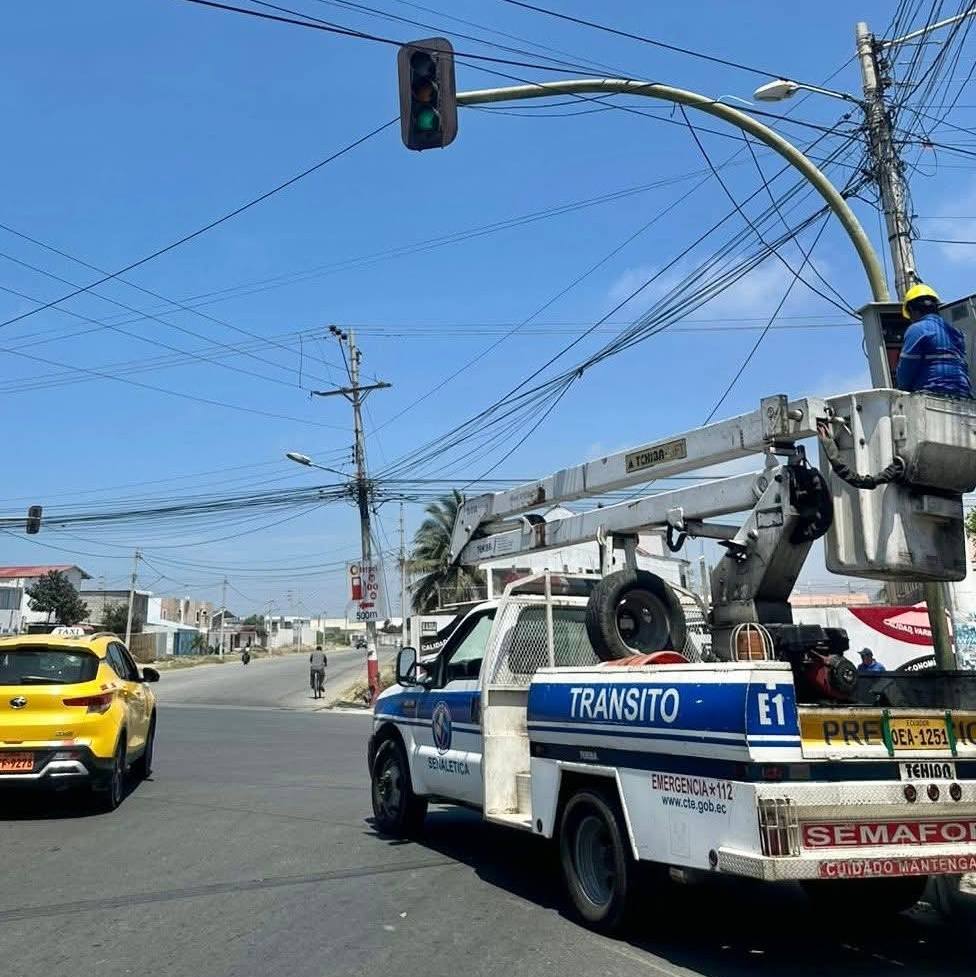 CTE ejecuta trabajos de semaforización en La Libertad y Salinas