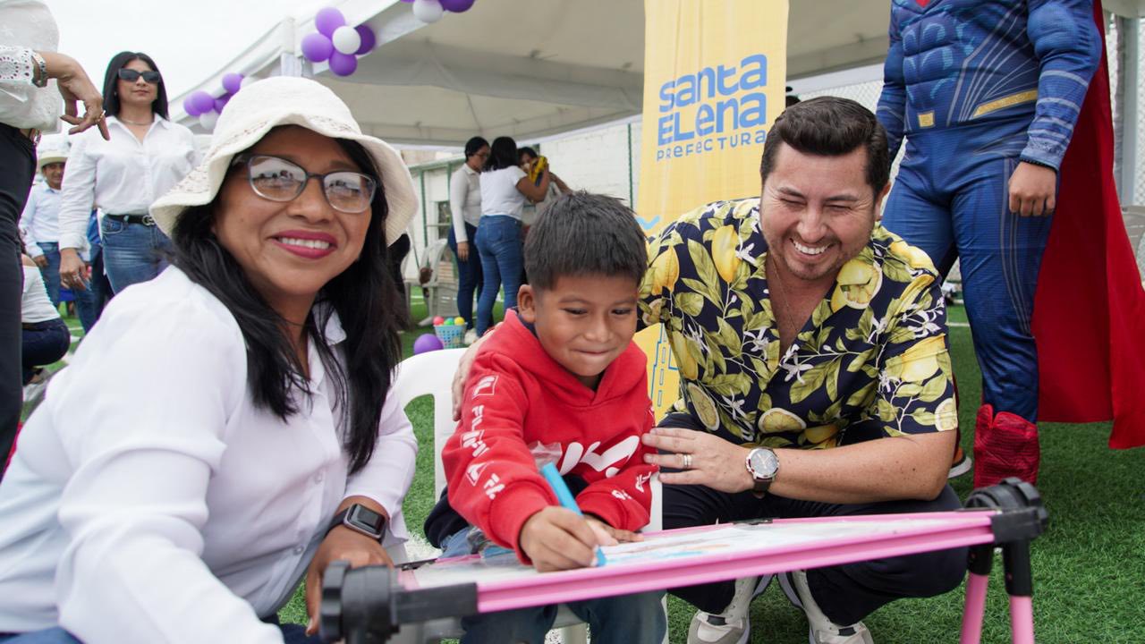 Prefectura de Santa Elena se suma a Brigada Social Integral que se efectúan en la provincia