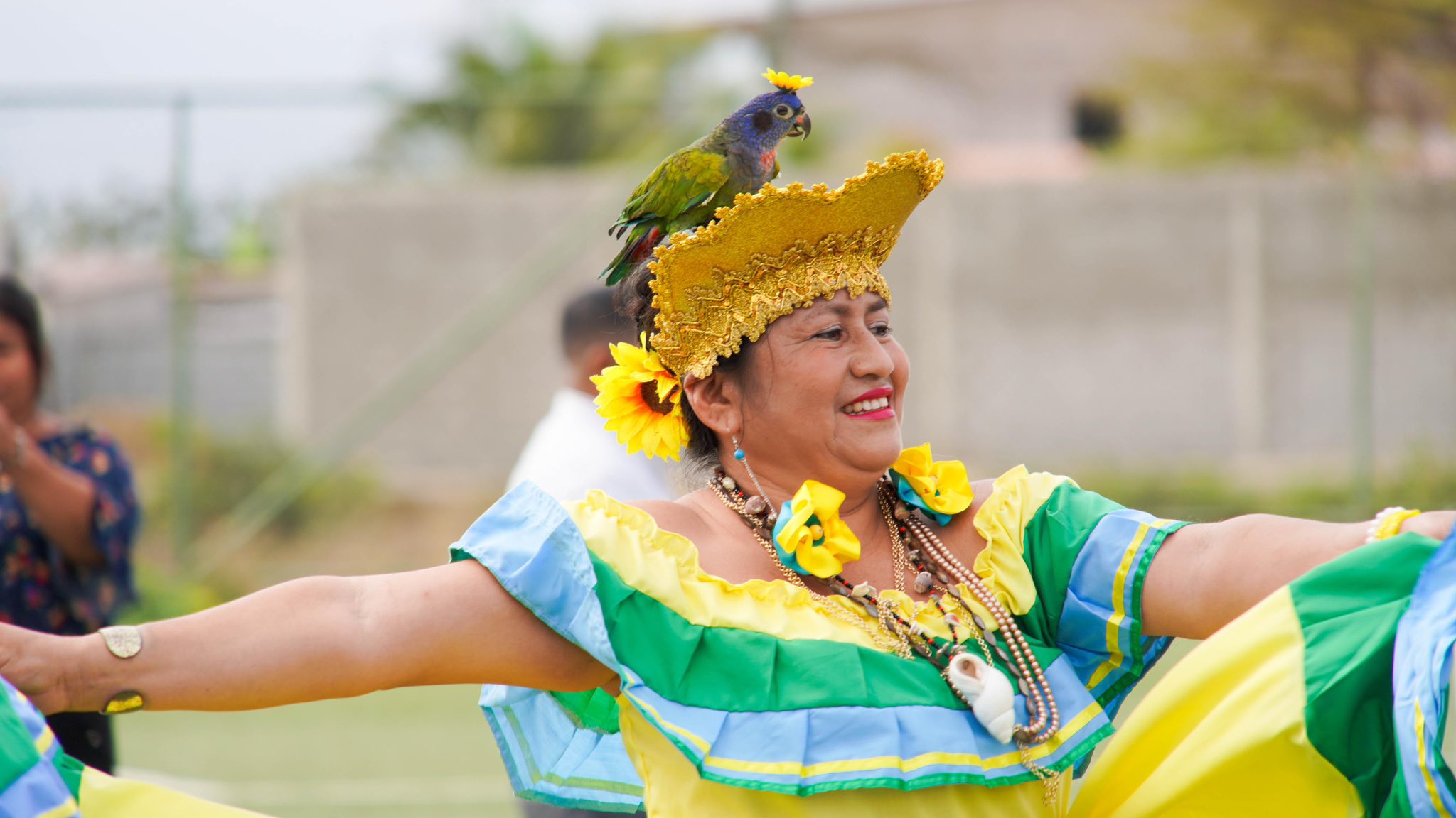 Prefectura de Santa Elena rindió homenaje a más de 300 adultos mayores