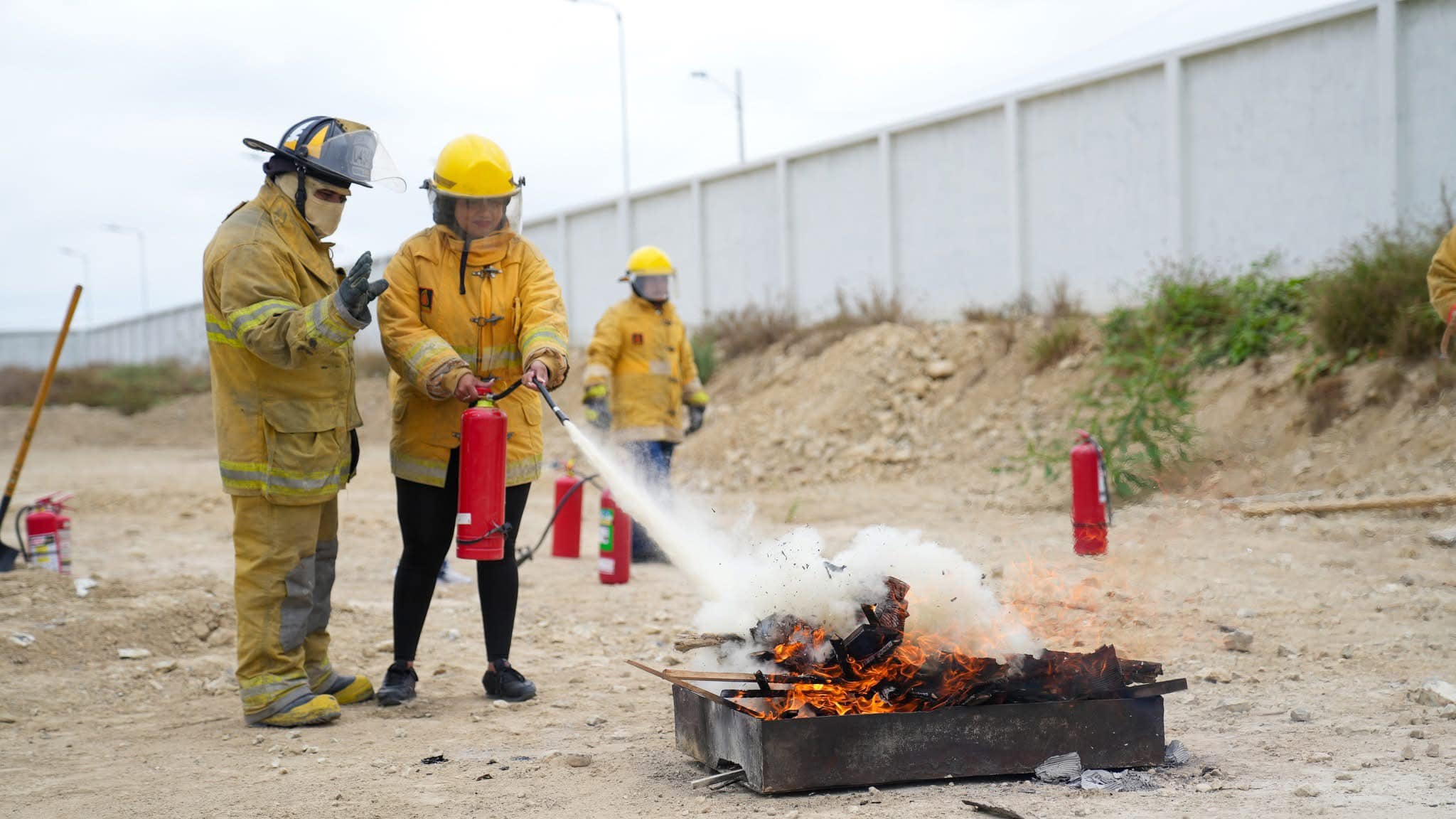 UPSE fortalece su preparación ante emergencias con jornadas de capacitación