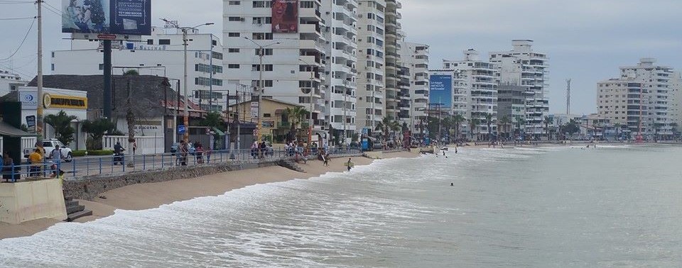 INOCAR alerta sobre oleaje agitado en la costa ecuatoriana hasta el 3 de noviembre