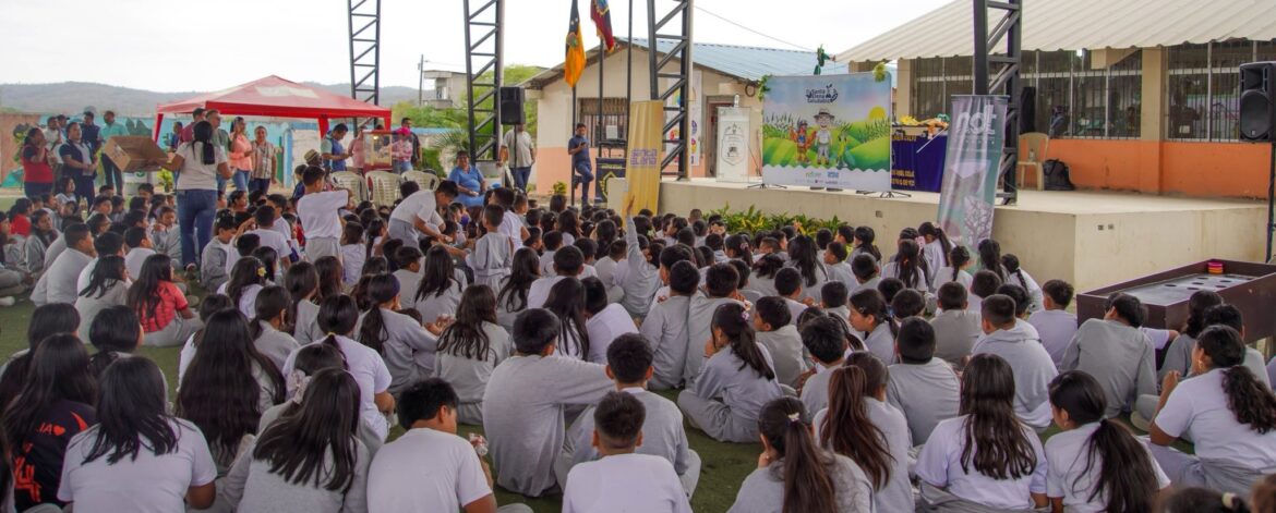 ‘Santa Elena Saludable’ para enseñar agroecología a niños en Bambil Collao”