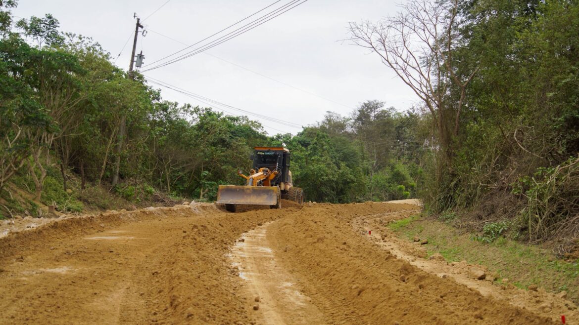 Vía de ingreso a comuna Sitio Nuevo ya tiene un 35 % de avance