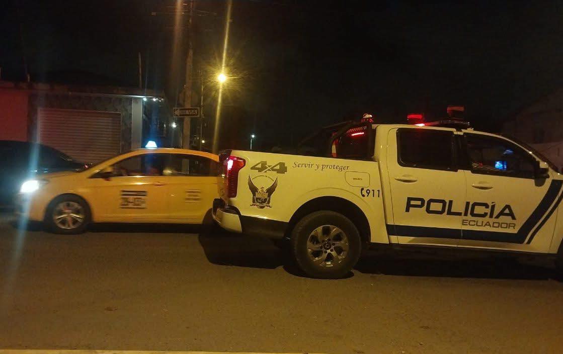 Mujer muere tras ataque armado en un bar de La Libertad