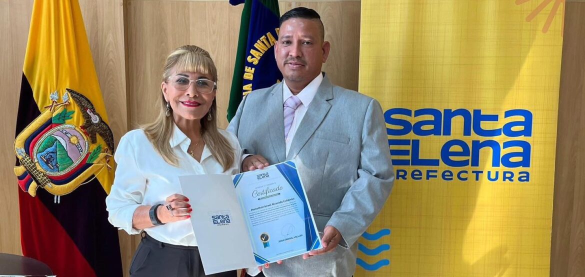 Prefectura de Santa Elena recibió informe sobre atención gerontológica.