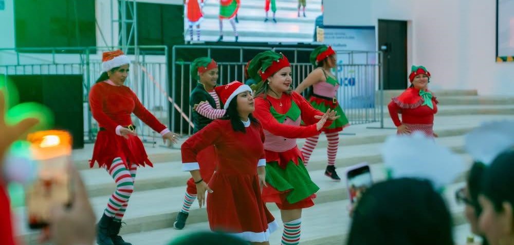 UPSE ilumina el inicio de la Navidad con el Festival “Cantos y Colores”