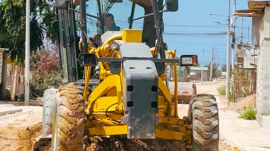 Prefectura de Santa Elena mejora la movilidad entre Libertador Bolívar y San Antonio