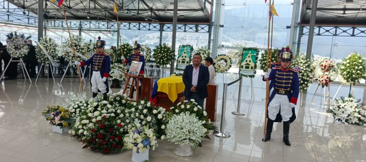 Hugo Rodríguez, ex director de la ID en Santa Elena participó en el último adiós a Rodrigo Borja