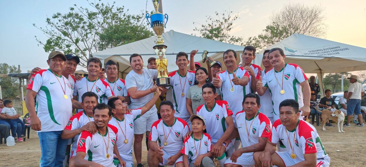 Campeonato de fútbol hizo vibrar a las comunas de la parroquia Simón Bolívar.