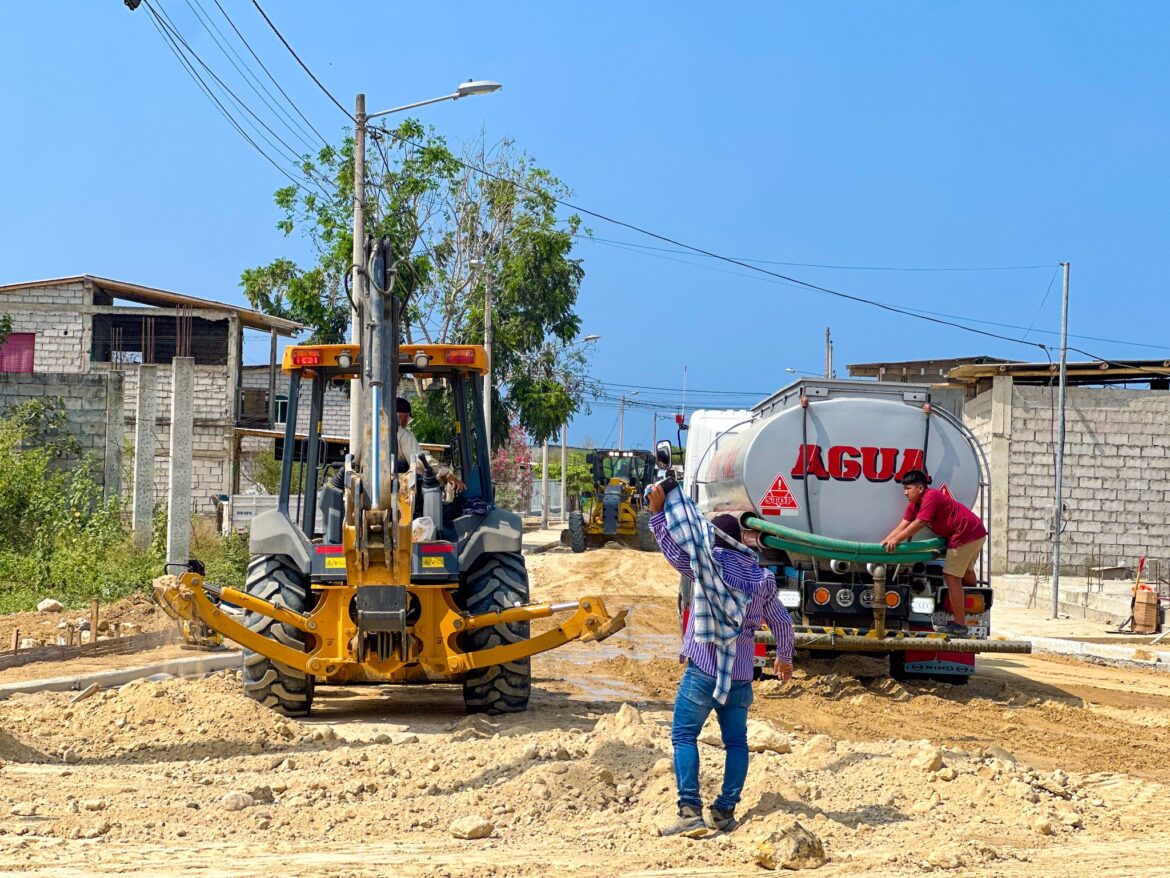 Reconformación vial avanza sin pausa en la vía San Antonio–Libertador Bolívar