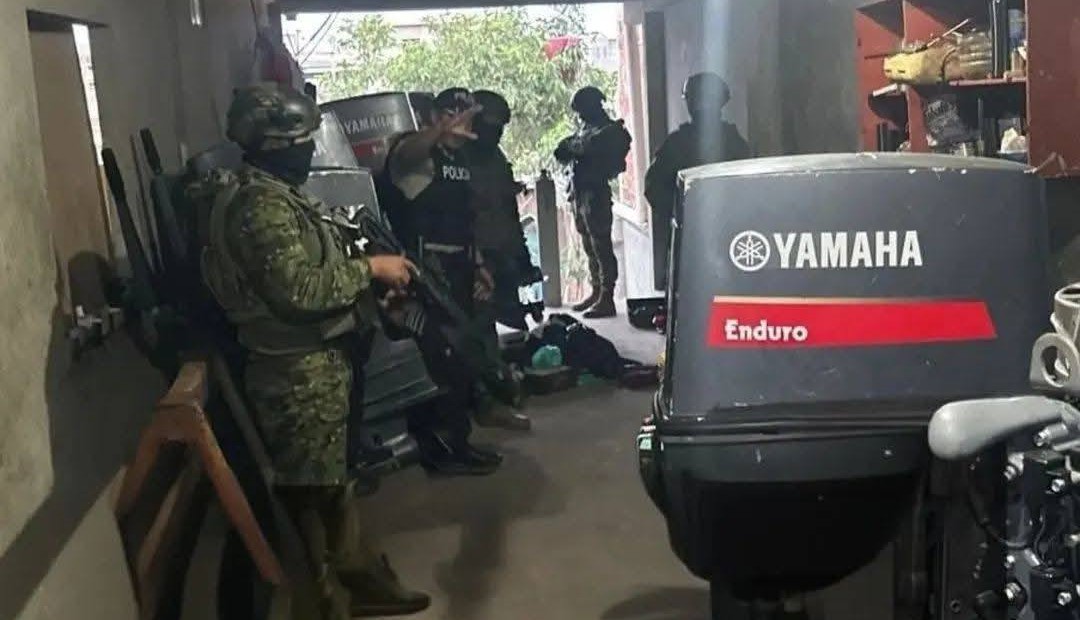 Bloque de Seguridad decomisa motores y combustible en operativo militar en Anconcito