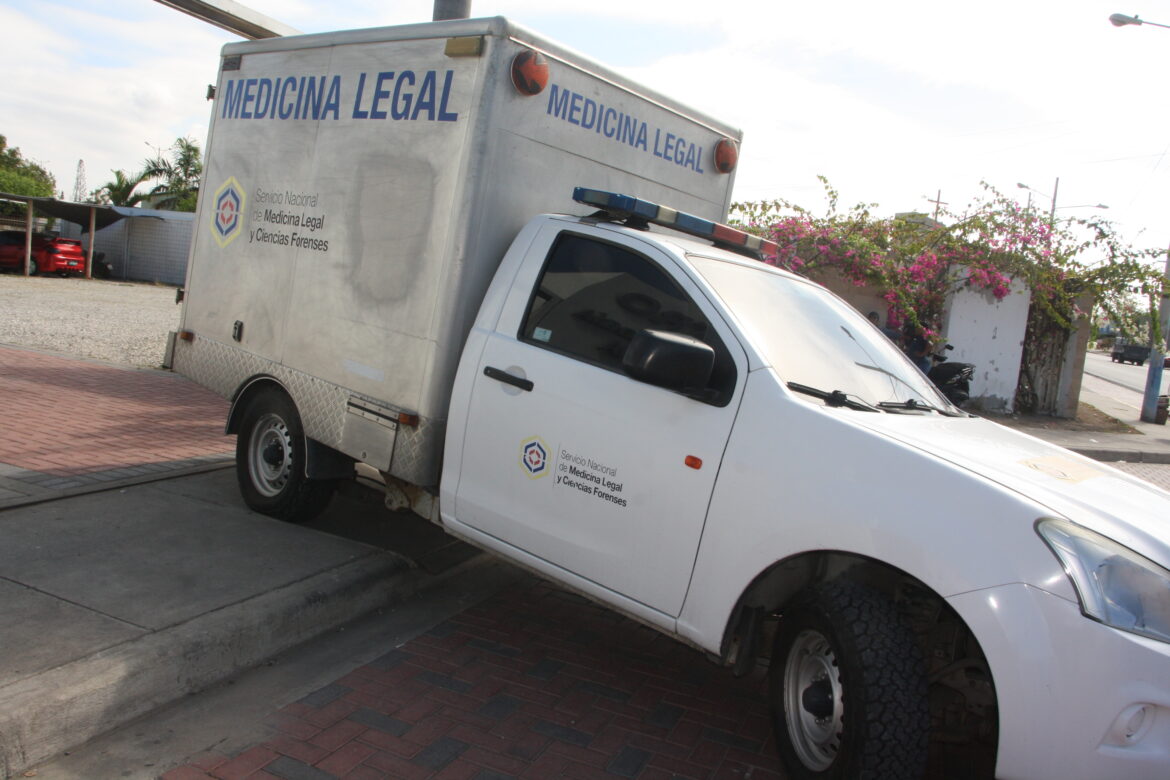 Los restos humanos hallados en Anconcito fueron trasladados a laboratorio forense en Guayaquil