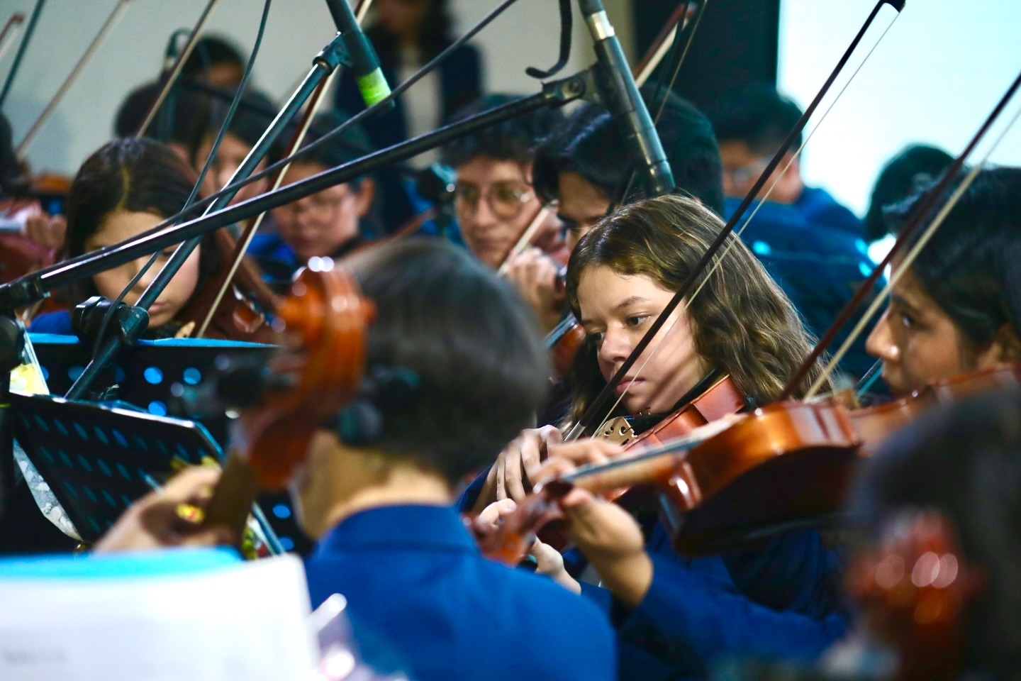 Emotivo homenaje póstumo honra la memoria del Dr. Fausto Fajardo en Santa Elena