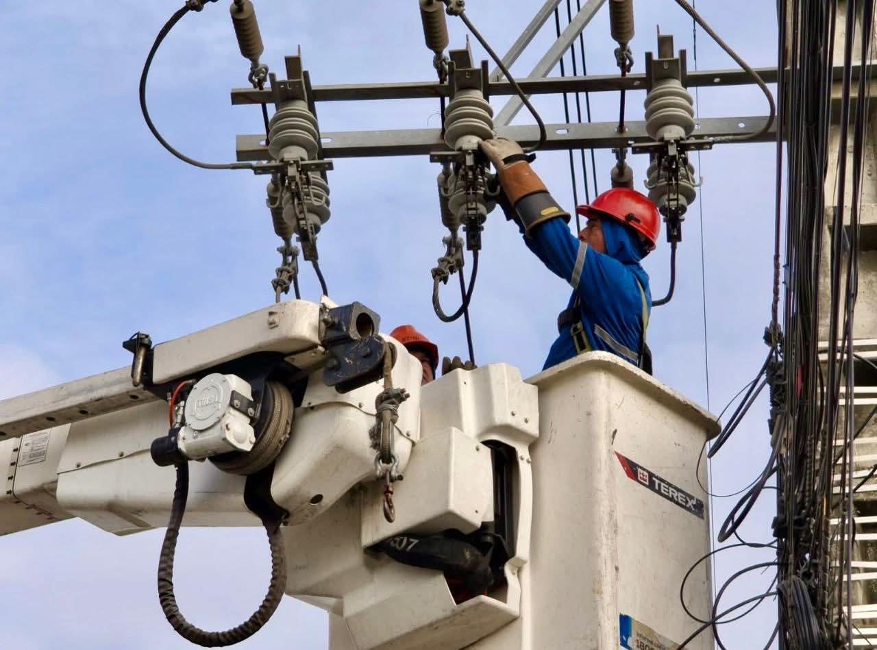 CELEC incorporará 7 megavatios al sistema eléctrico de Santa Elena para mitigar afectaciones tras daño en subestación.