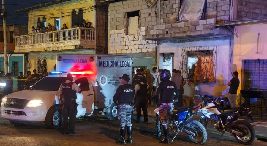 Crimen de mujer sacudió a Santa Rosa del cantón Salinas