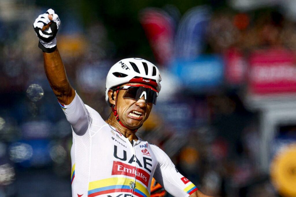 Narváez hace historia en el Giro y vuelve a celebrar para Ecuador