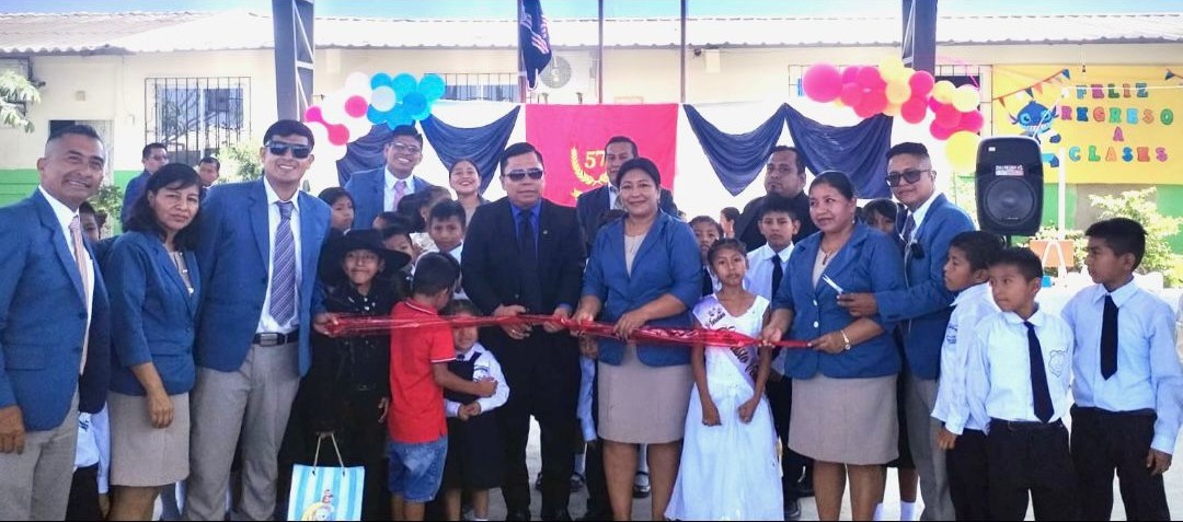 Autoridades, docentes y padres de familias se unieron para rendir homenaje a la U.E. Evaristo Vera Espinoza”