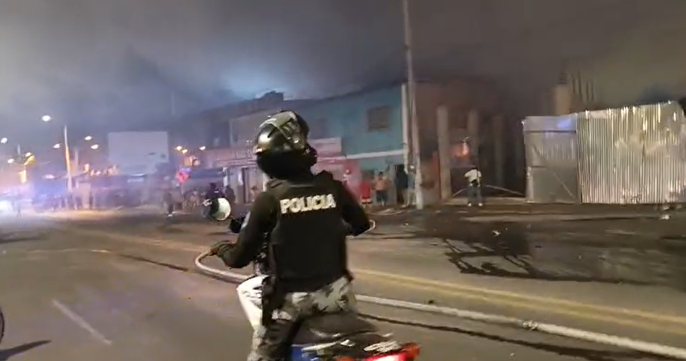 Voraz incendio sembró pánico y dejó cuantiosas pérdidas económicas en La Libertad