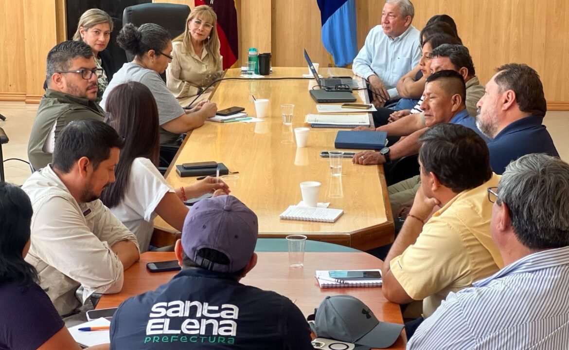 Prefectura recibe proyecto Geoparque para impulsar el desarrollo integral de Santa Elena