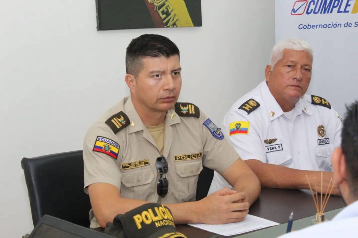 Autoridades coordinan acciones para reforzar la seguridad vial en la provincia de Santa Elena.