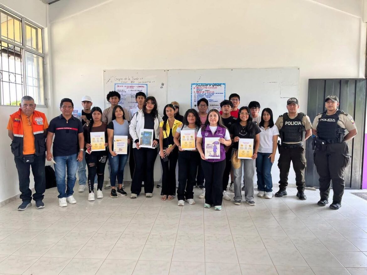 Jóvenes en Acción fortalecen sus conocimientos sobre prevención y respuesta ante emergencias en Ancón