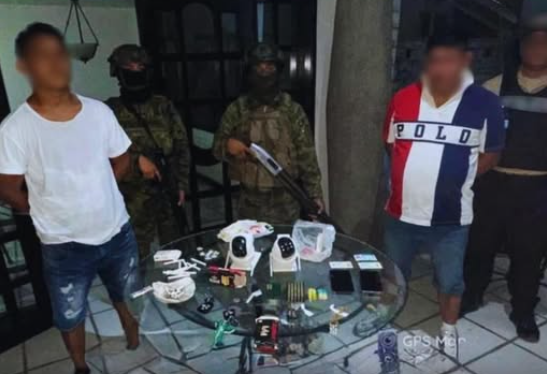 Dos personas fueron aprehendidas durante operativo militar en Costa de Oro, Salinas