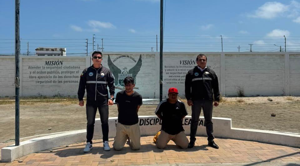 Cuatro aprehendidos por presunta extorsión en Santa Elena y Manabí