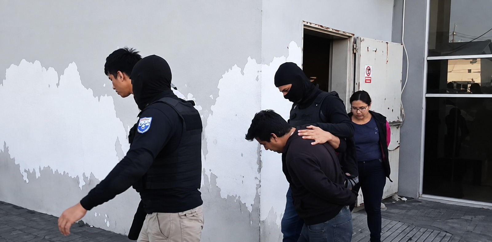 Cuatro detenidos por presunta red de extorsión que exigía pagos a comerciantes
