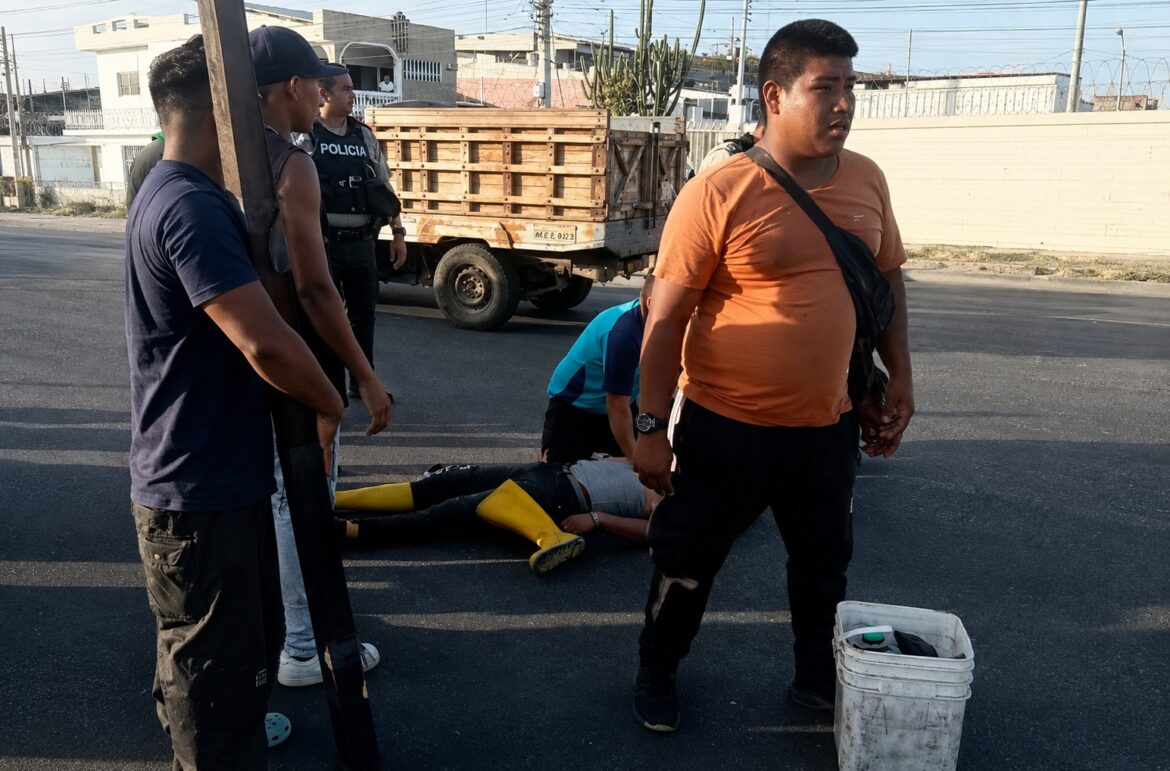 Extranjero muere al ser arrollado por un bus en Santa Elena