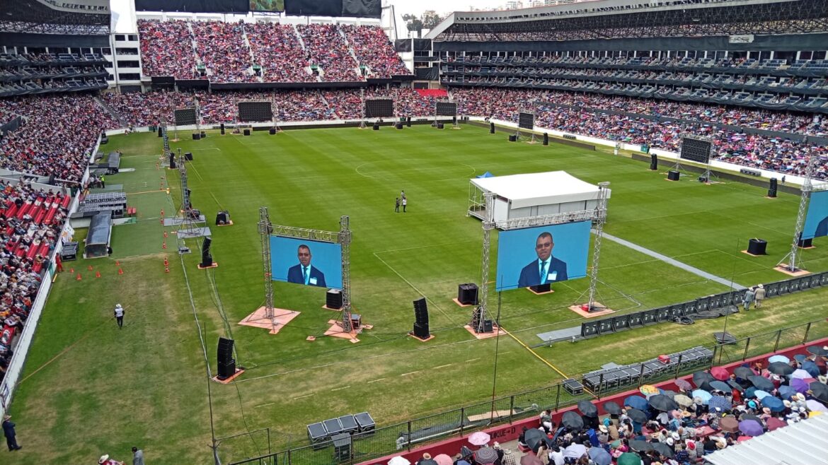 Más de 35 mil personas participan en la Convención Internacional de los Testigos de Jehová en Quito