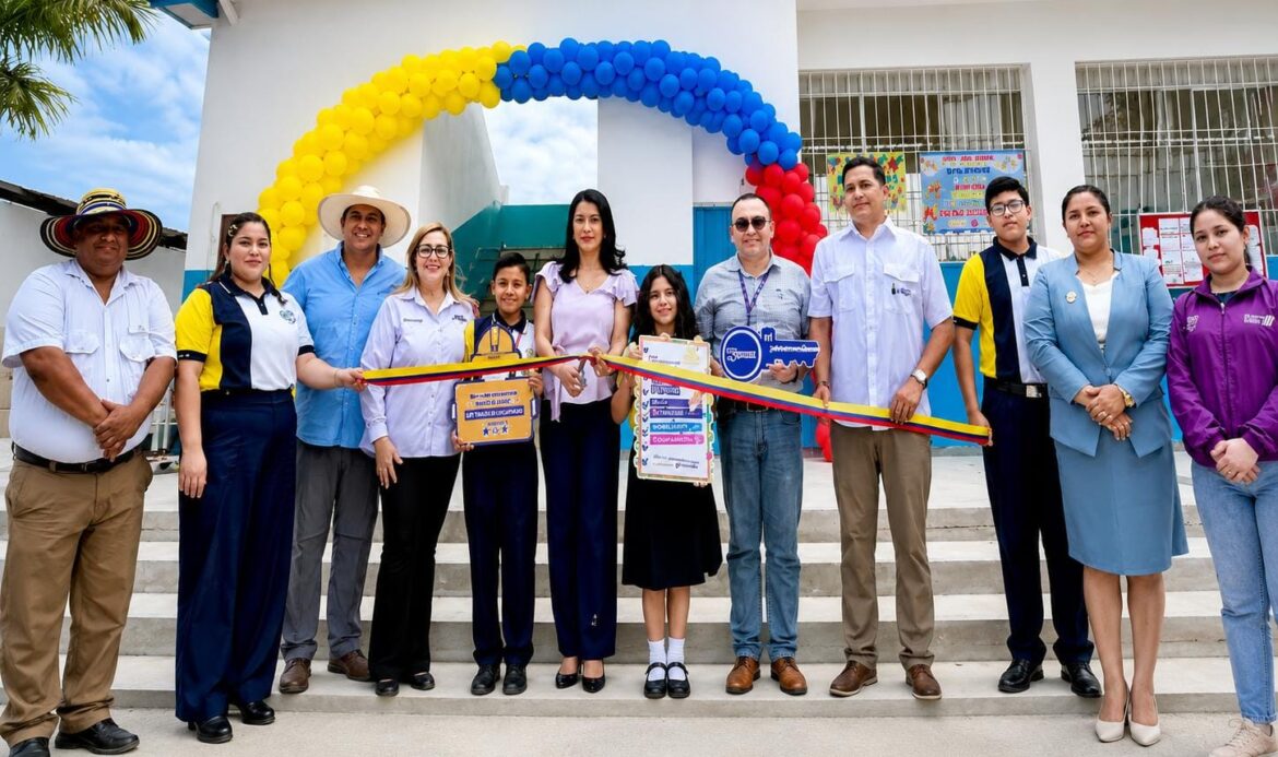Unidad Educativa Ignacio Alvarado inaugura infraestructura renovada en Palmar