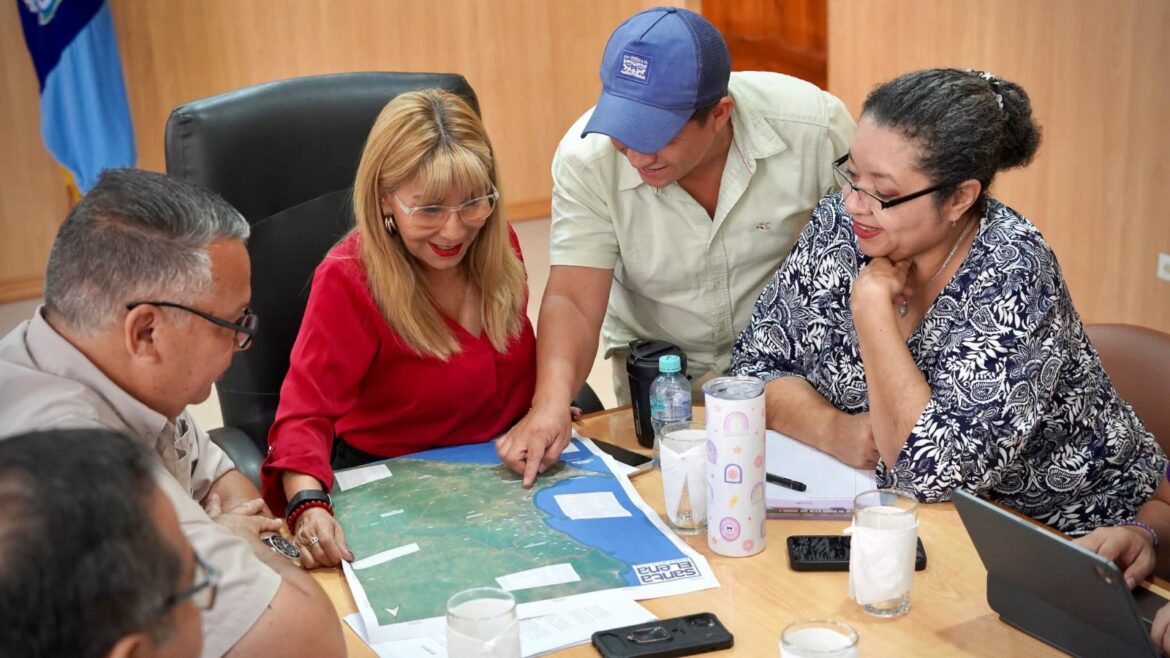 Prefectura de Santa Elena activa acciones preventivas ante alerta roja por El Niño